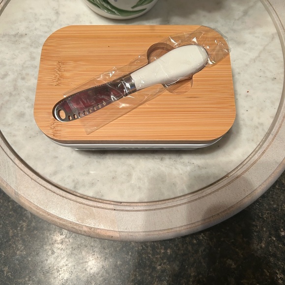Butter Dish with Bamboo Lid and Spreader - Black - Picture 2 of 6
